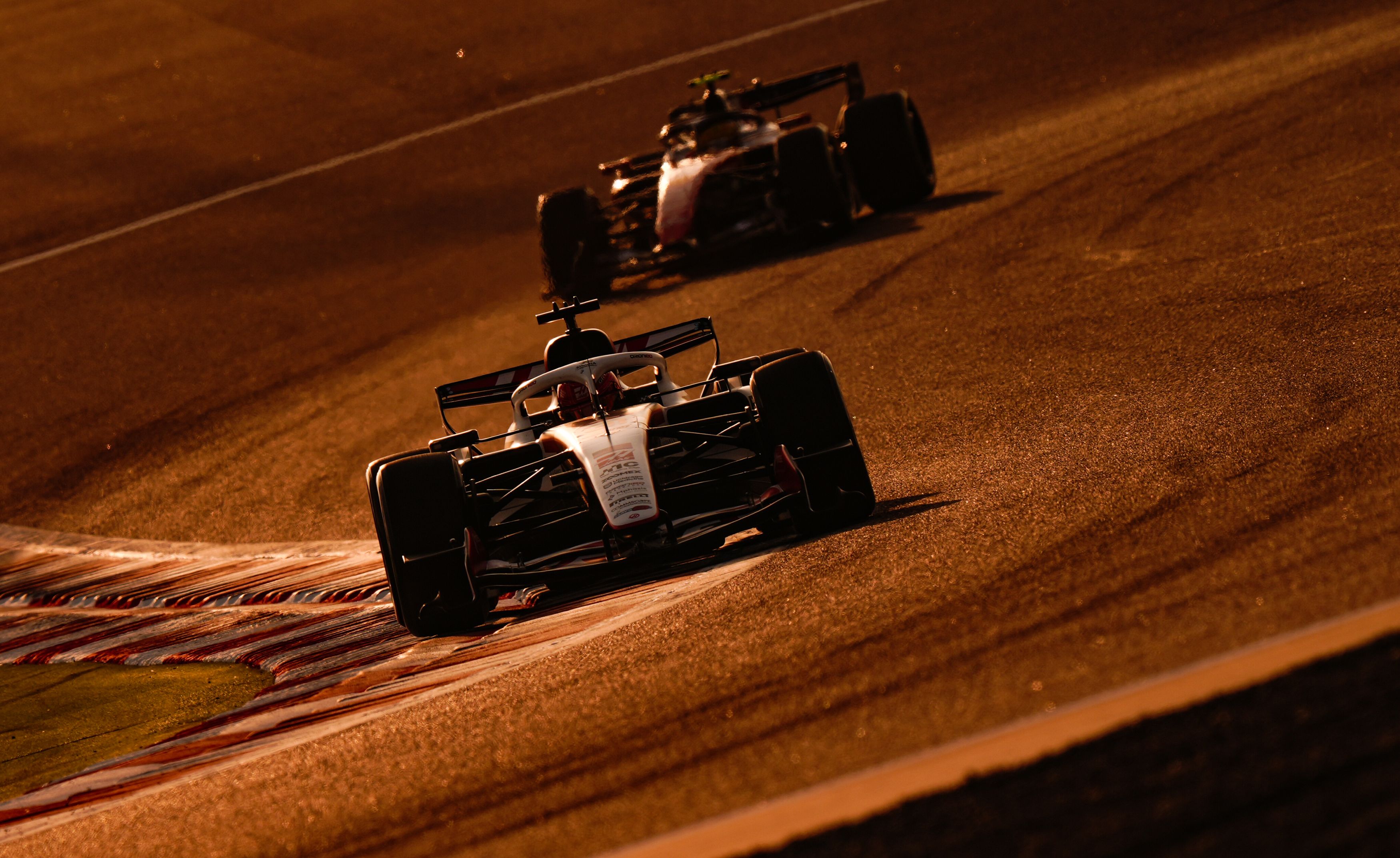Formula 1 revine! Cine transmite în România testele presezonului de la Bahrain