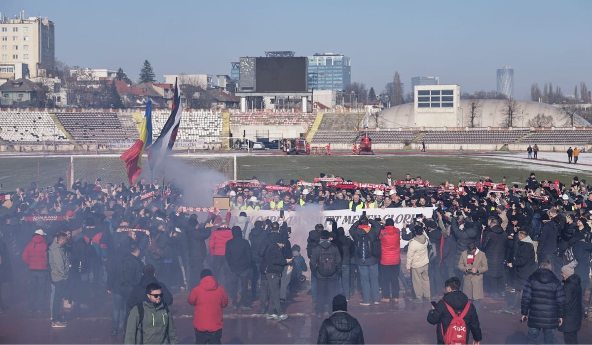 Demolarea stadionului Dinamo a început, în fața a 300 de suporteri. Ce va fi construit pe rămășițele arenei: „De azi înainte va fi doar istorie” 