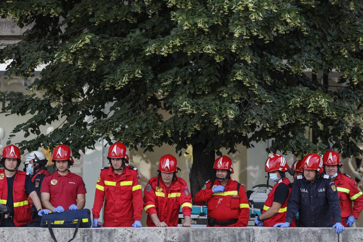 Alertă de incendiu la metrou, la Piața Romană. Trei stații au fost evacuate și 25 de călători au primit îngrijiri medicale