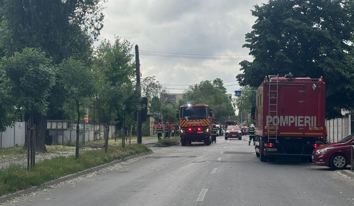 Incendiu în București. RO-alert pentru oamenii care locuiesc în zona Giulești | VIDEO