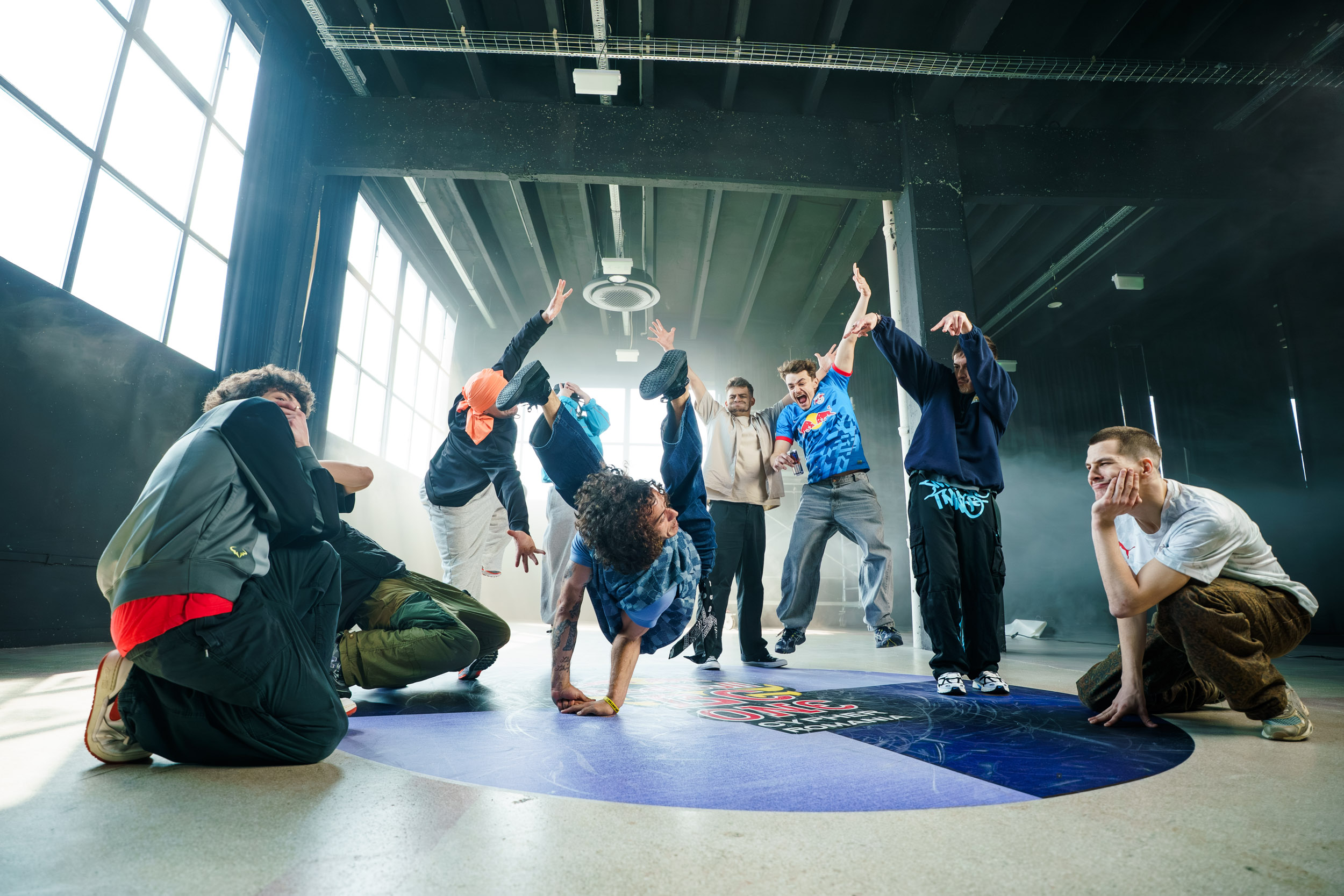 B-Boy Lee, unul dintre cei mai buni și respectați dansatori de break din lume, vine în România: „Mulți spun că o prestație completă înseamnă să ridici trofeul la final. Pentru mine nu e întotdeauna așa”