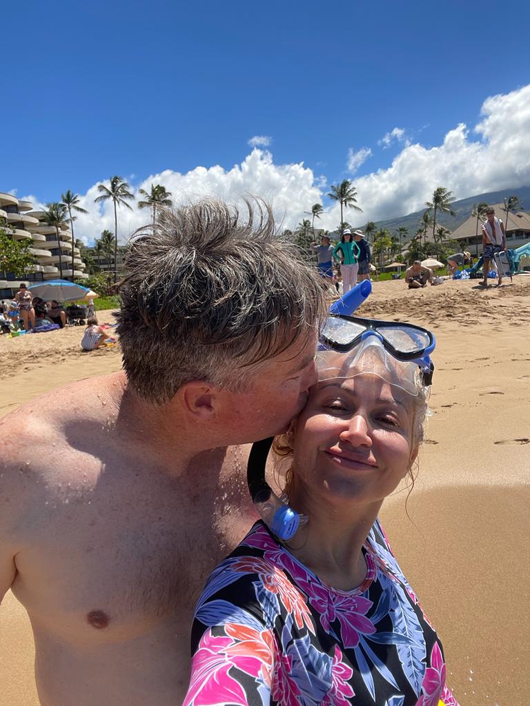 Anunțul făcut de Anamaria Ferentz după 2 ani de relație cu americanul Douglas. Artista a părăsit România în urmă cu 10 ani