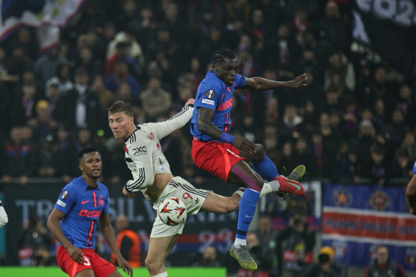 Ce făcea Dan Negru în timp ce FCSB pierdea cu Manchester United: „În loc să mă uit la meci”. Unde a fost prezentatorul TV