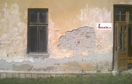Noul an școlar 2017 începe cu lipsuri mari. Mii de elevi din Giurgiu învață în școli fără apă potabilă. Peste 20.000 de copii nu primesc cornul și laptele în Covasna