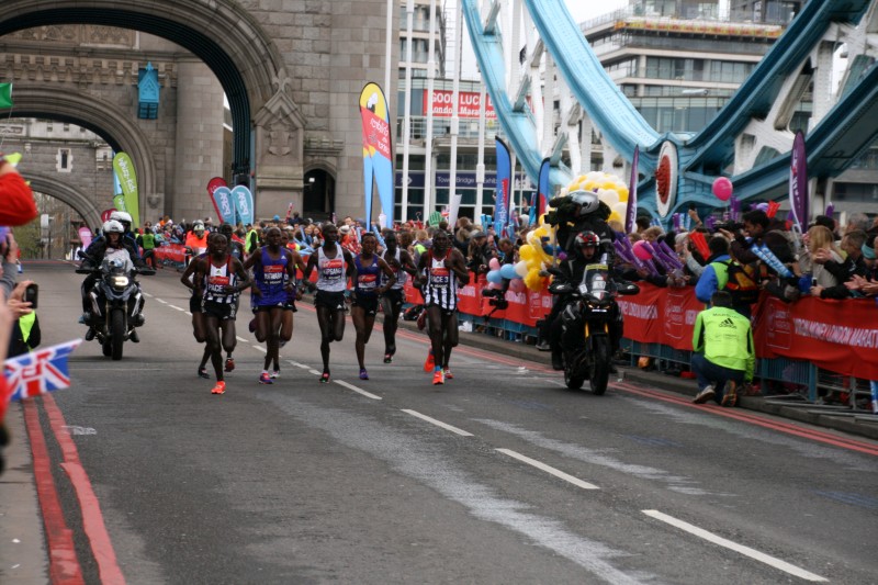Etiopiencele și kenyenii, cei mai tari la Maratonul Londrei. Paula Radcliffe, în lacrimi / FOTO