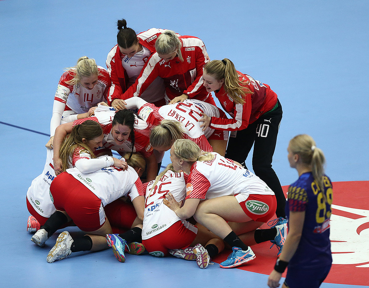 No Neagu, no party! Concluzia ratării calificării în semifinalele Euro 2016: naționala feminină de handbal a României n-are forță ofensivă când principala marcatoare e blocată