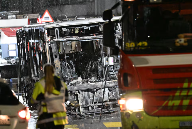 6 morți și 5 răniți, după ce un autobuz a luat foc, în Elveția: „Mână criminală, act intenționat, posibil terorist”