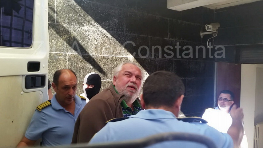Nicuşor Constantinescu, adus cu ambulanța la Palatul de Justiţie din Constanţa ! I s-a făcut rău în timpul audierilor și a fost dus, de urgență, la spital