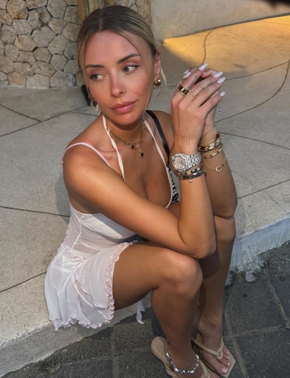 Cine e Corinna Kopf, care a anunțat că se retrage de pe Onlyfans după a câștigat 67 de milioane de dolari în doar trei ani