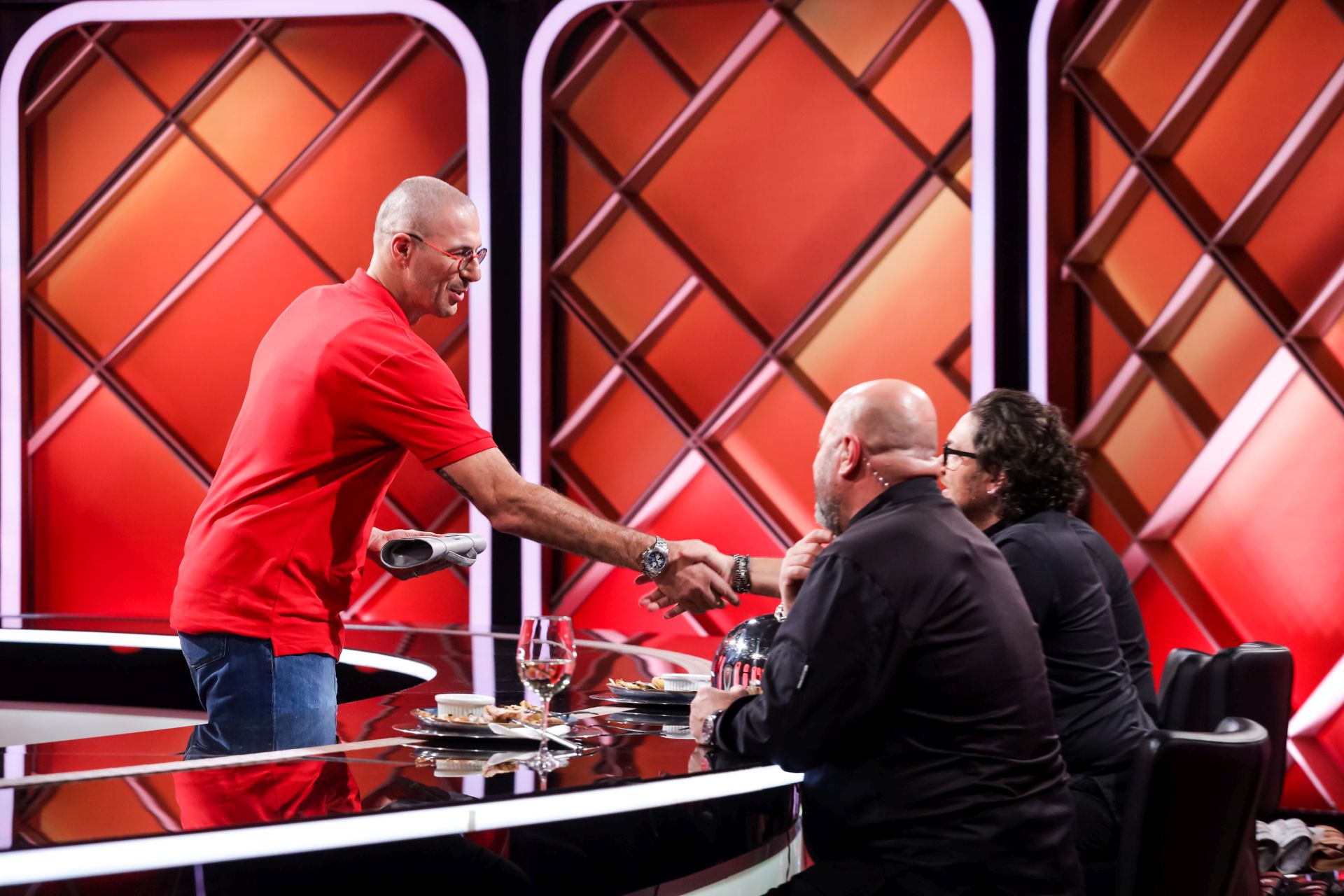 „Chefi la cuțite” 2023. Triplă eliminare în show-ul culinar de la Antena 1. Cine sunt concurenții care au părăsit competiția