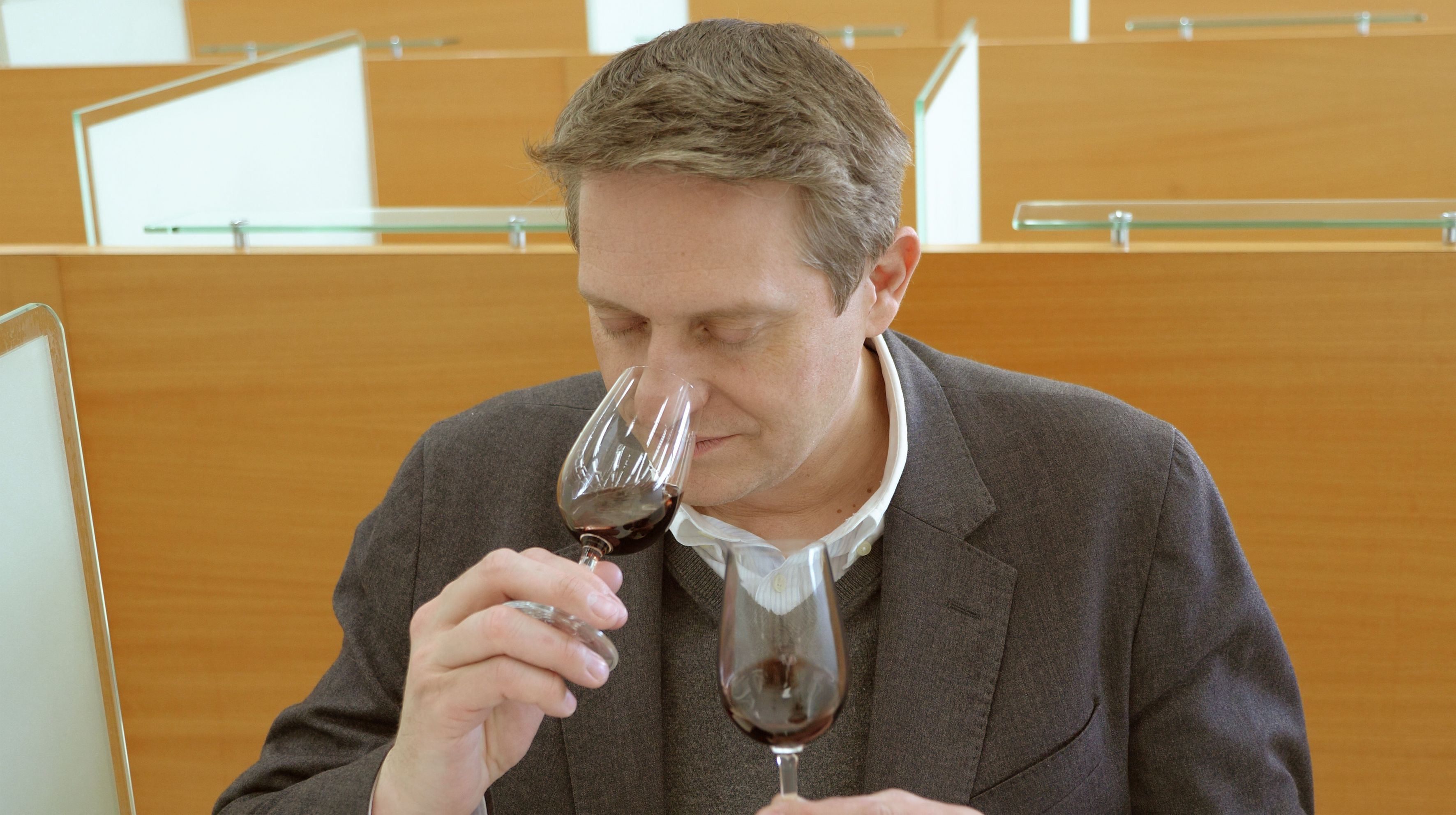 Cercetătorii au trimis 12 sticle de Petrus 2000 în spațiu, pentru 14 luni. Ce gust avea vinul de Bordeaux la revenirea pe Pământ