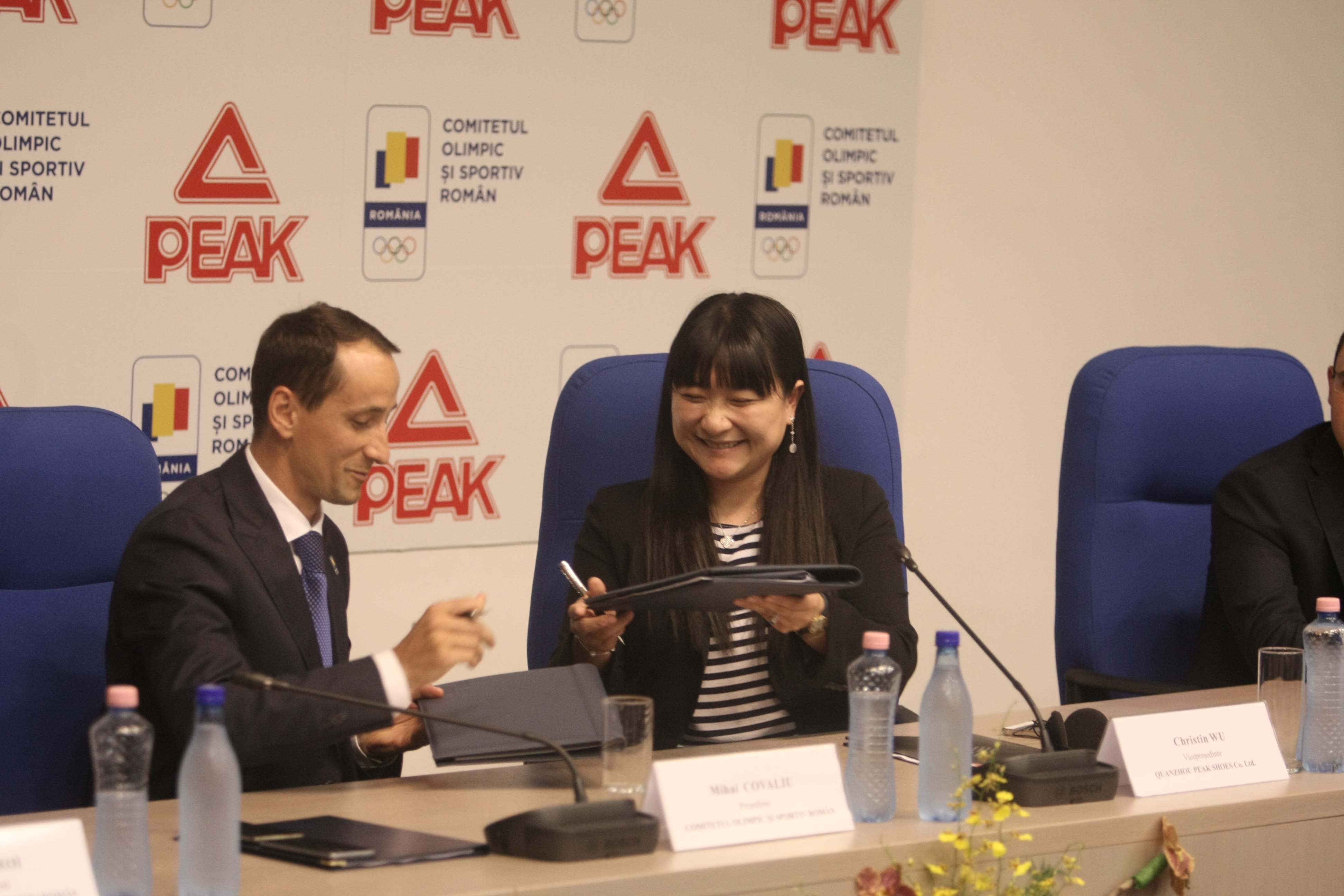 Președintele COSR, Mihai Covaliu, este mulțumit de noul echipament al olimpicilor: ”Dacă firma Peak e bună pentru NBA, e bună și pentru România”