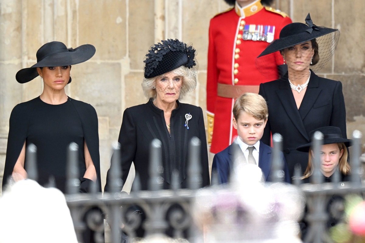 Semnificația bijuteriilor purtate de Kate Middleton la funeraliile reginei Elisabeta a II-a. I-a adus un omagiu suveranei, dar și prințesei Diana