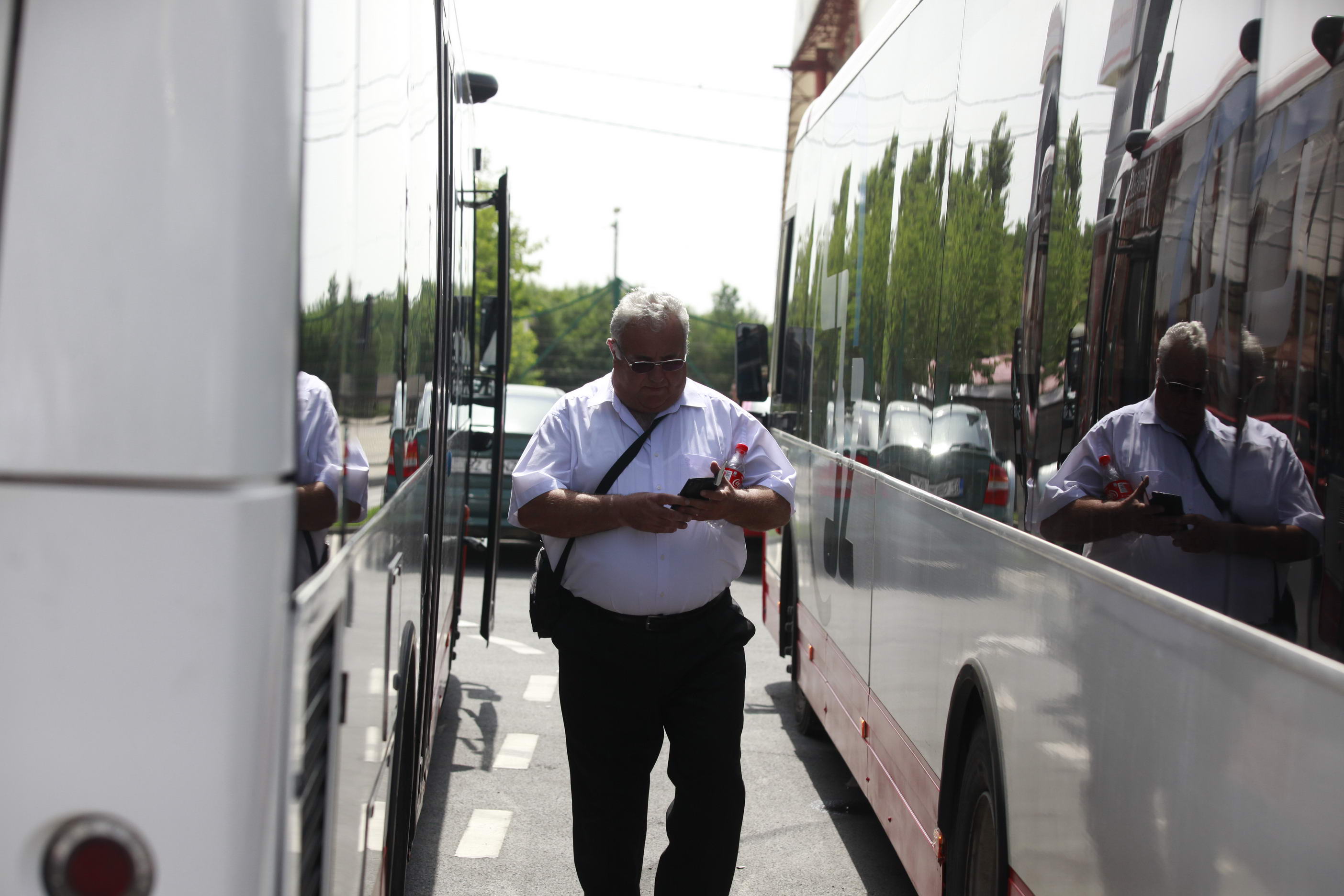 De ce merge un copil de 14 ani din Buzău la mitingul PSD din București: ”Nu știu de ce este organizat, dar merg și eu cu neamurile mele” - GALERIE FOTO