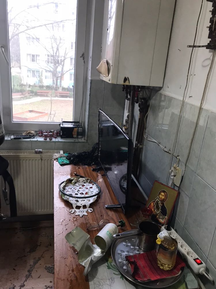 UPDATE: Explozie în Onești. Două persoane, la spital cu arsuri grave| FOTO