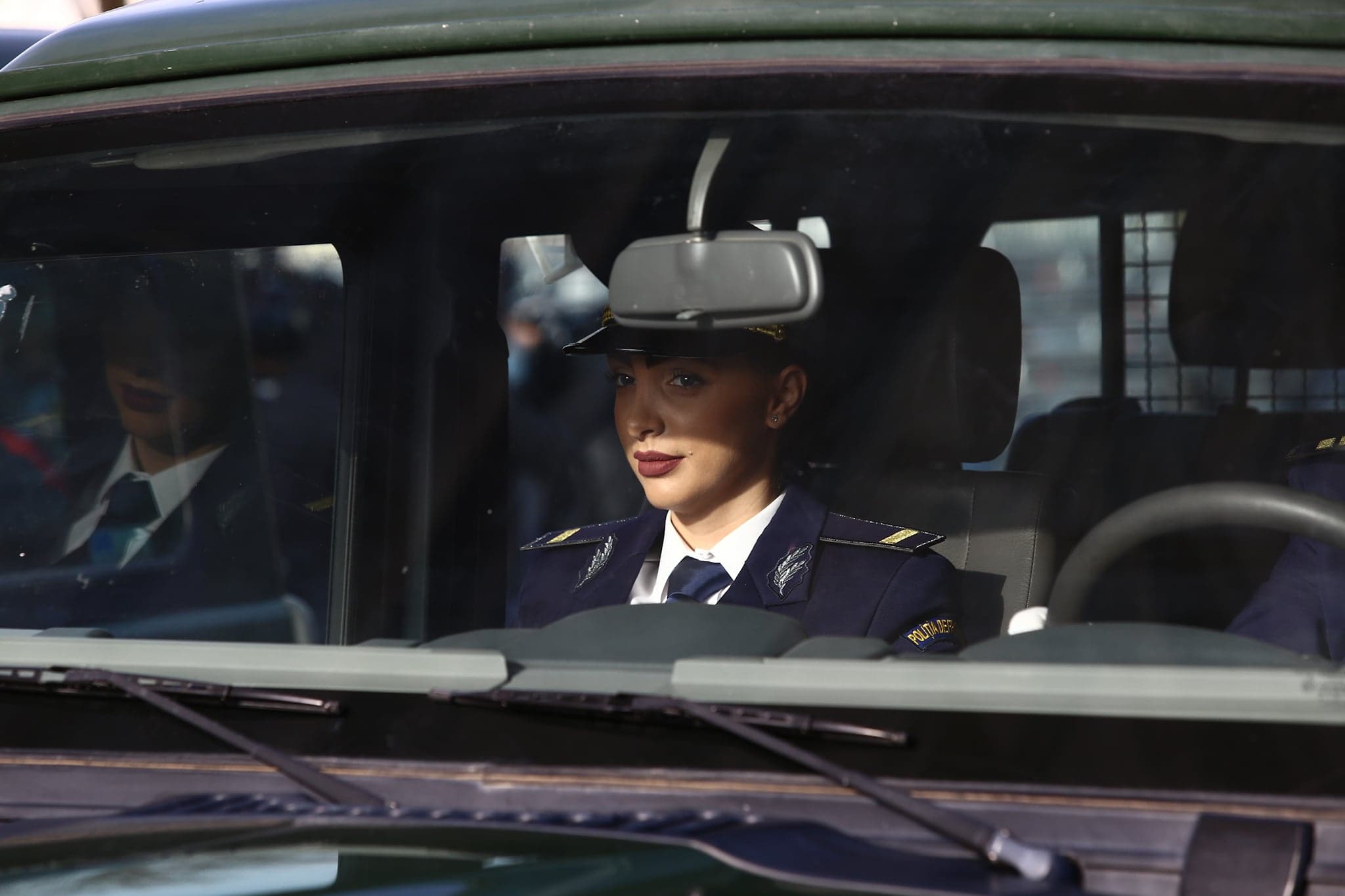 GALERIE FOTO | Cele mai frumoase femei în uniformă militară prezente la Parada de 1 Decembrie din București