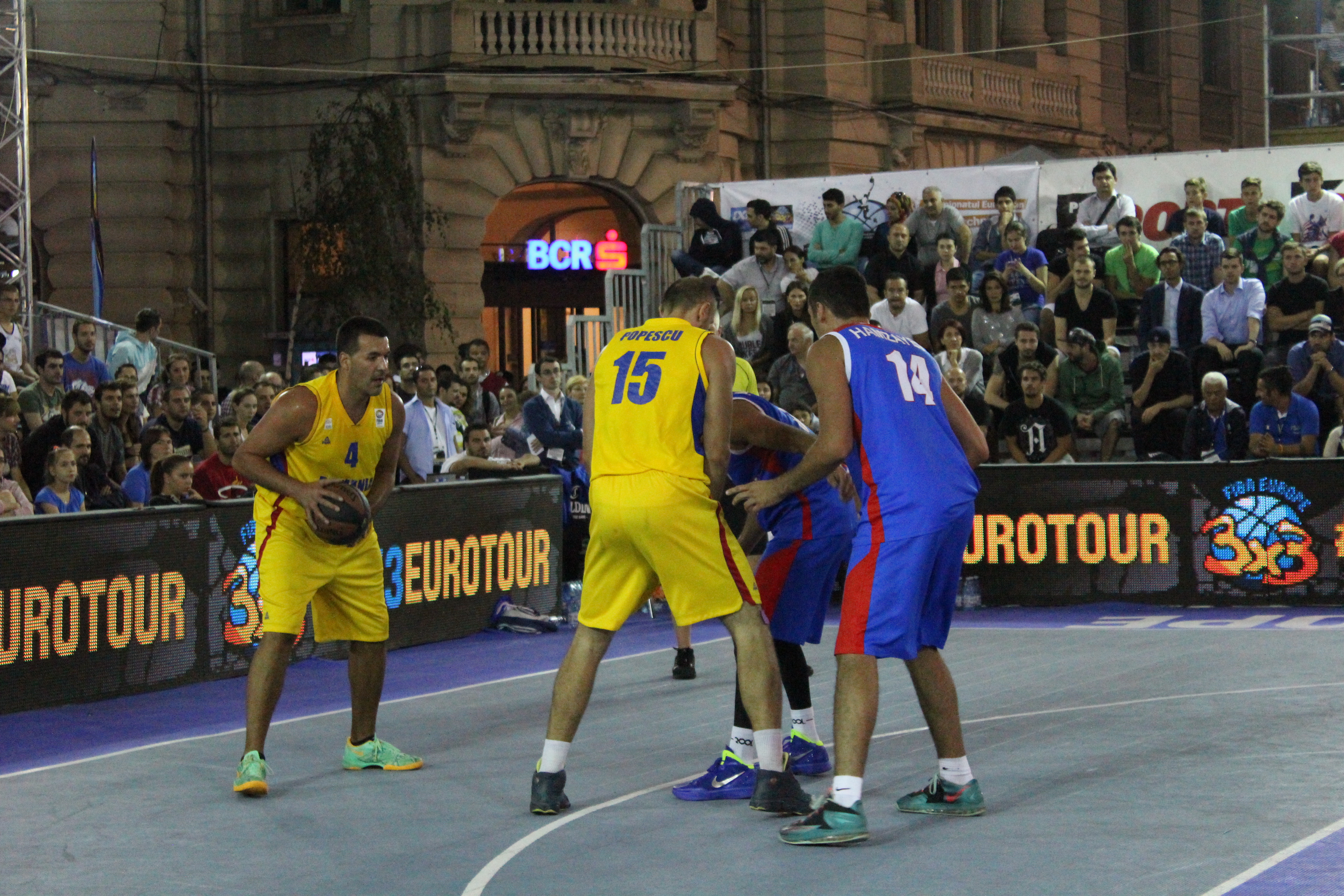 GALERIE FOTO / Echipele României au obţinut victorii pe linie în prima zi a Europeanului de baschet 3x3 