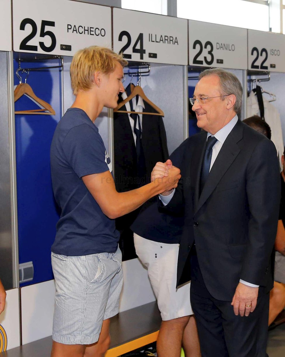 S-a reunit Real Madrid! Fotografii din vestiarul ”galacticilor”! GALERIE FOTO