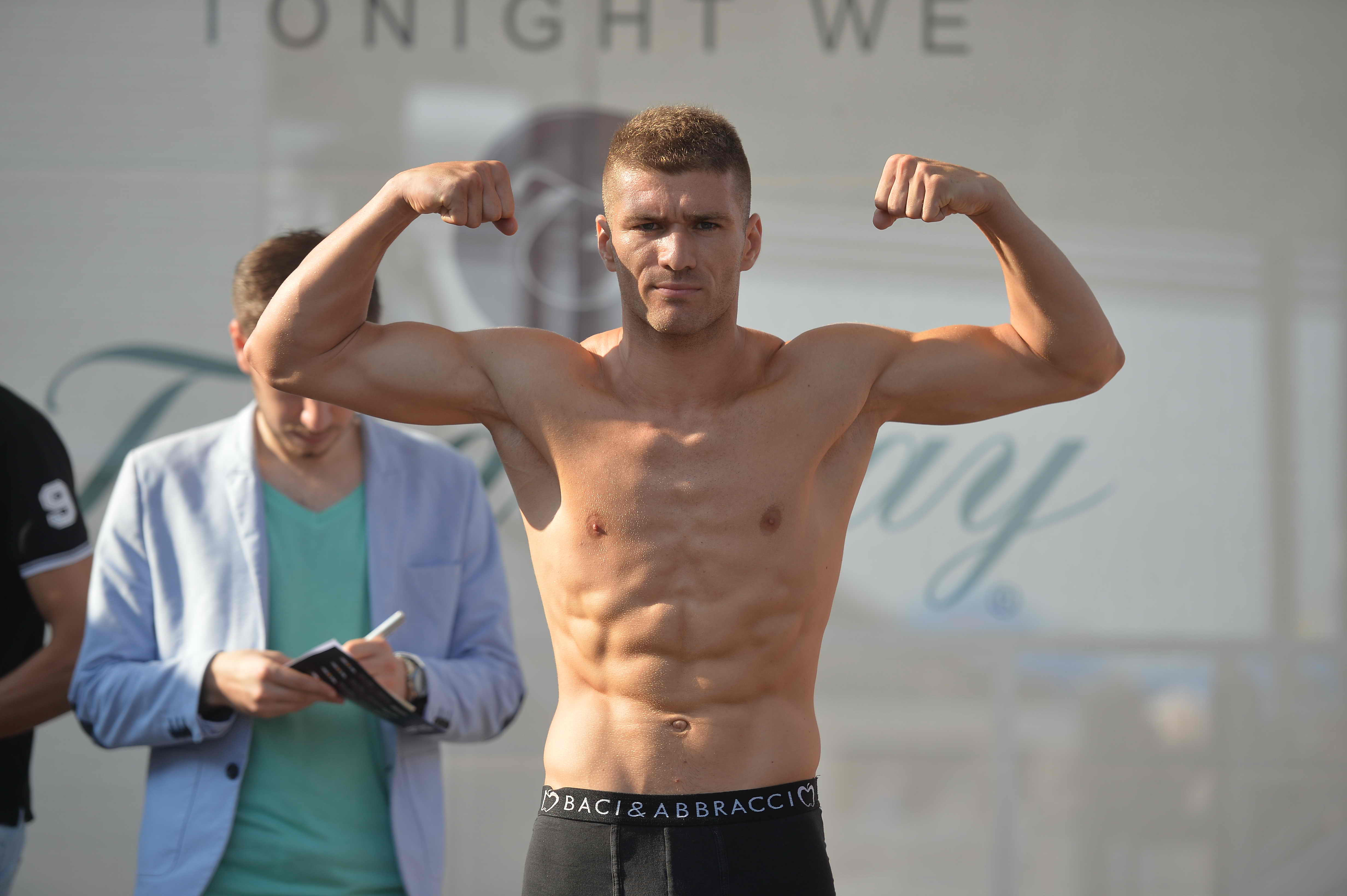 Luptătorii de la Superkombat Mamaia au trecut cu bine de proba cântarului / GALERIE FOTO