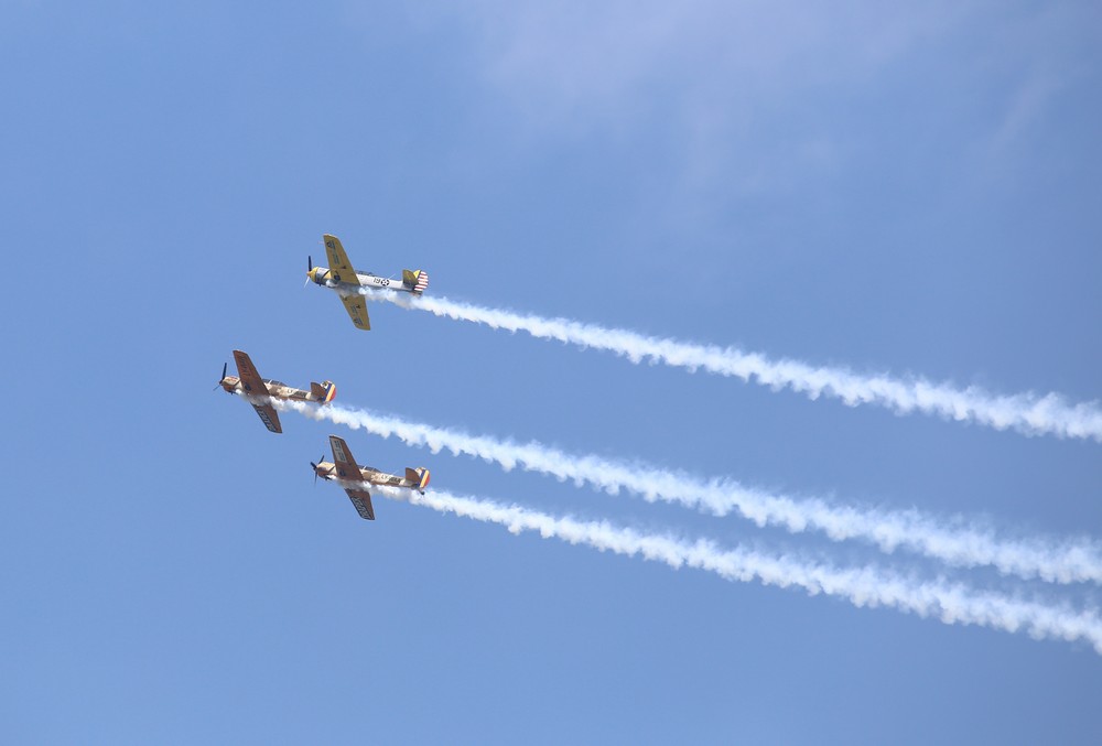 UPDATE. Programul BIAS 2018. Ce se întâmplă la show-ul aviatic cu 150 de aeronave şi peste 100 de piloţi şi paraşutişti din 13 ţări / FOTO&VIDEO