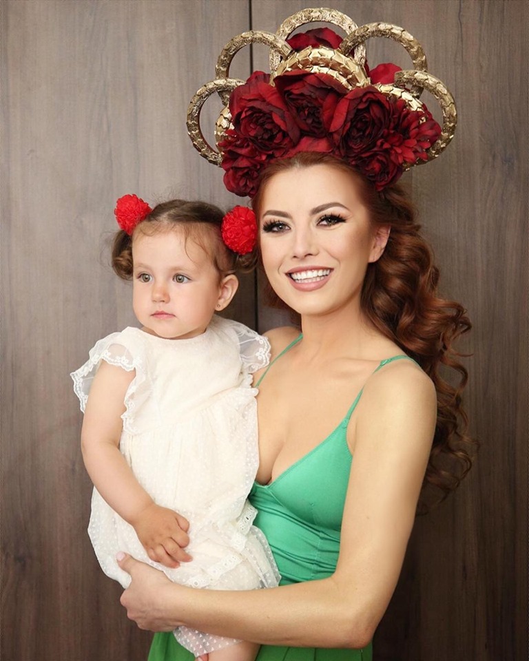 Elena Gheorghe, probleme cu bona celor doi copii. ”Ăsta e deja basm”