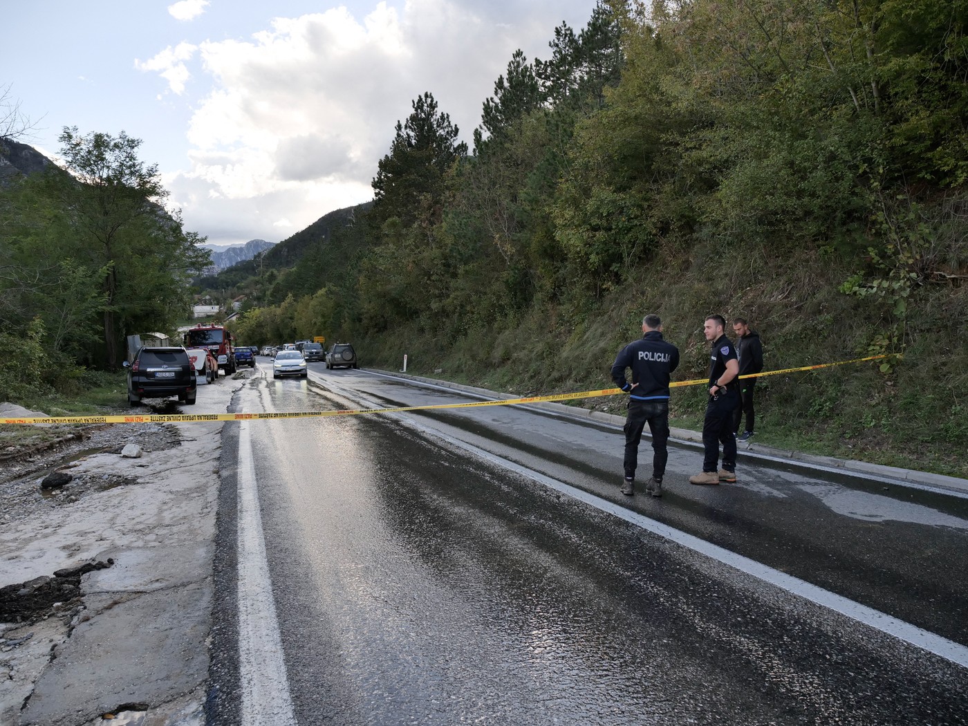 Ciclonul Cassandra a adus inundații devastatoare și a făcut 16 morți, în Bosnia
