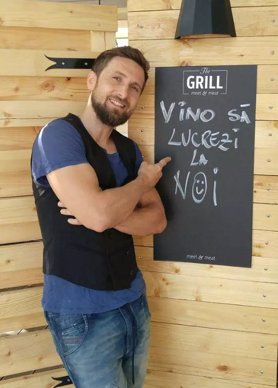 Dani Oțil a spus cu ce se ocupă fratele lui: „Nu este nici celebru, nici bogat”. Dorin e mai mare cu 4 ani decât prezentatorul TV