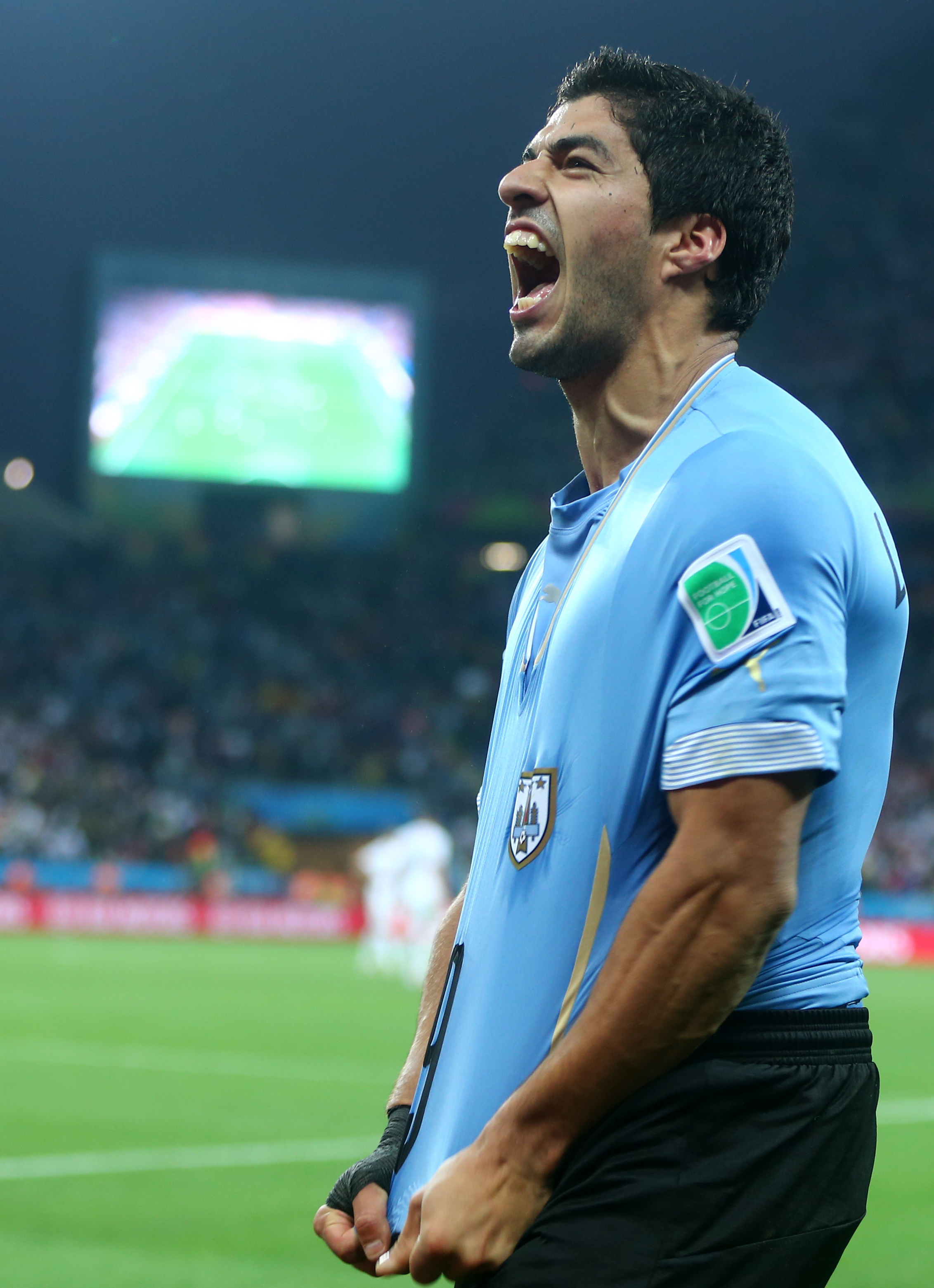 VIDEO / Presa: ”God save the LUIS”. Barcelona dă o avere pe ”CANIBAL” 