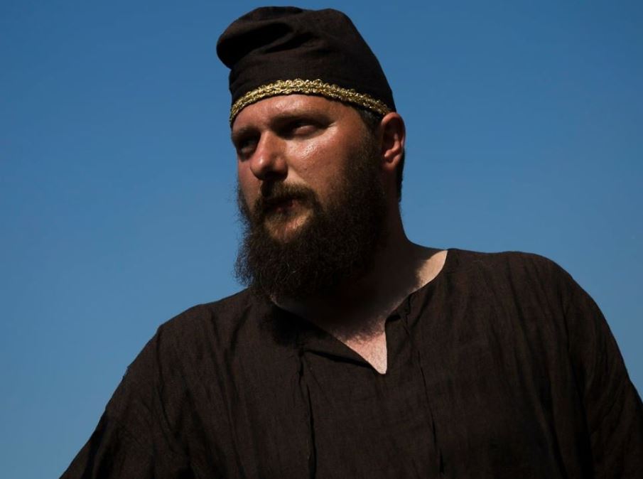 Președintele Asociației Culturale „Valea Dacilor”, găsit mort în casă de Ziua Națională. Rareș Demian a folosit un tricolor pentru gestul fatal
