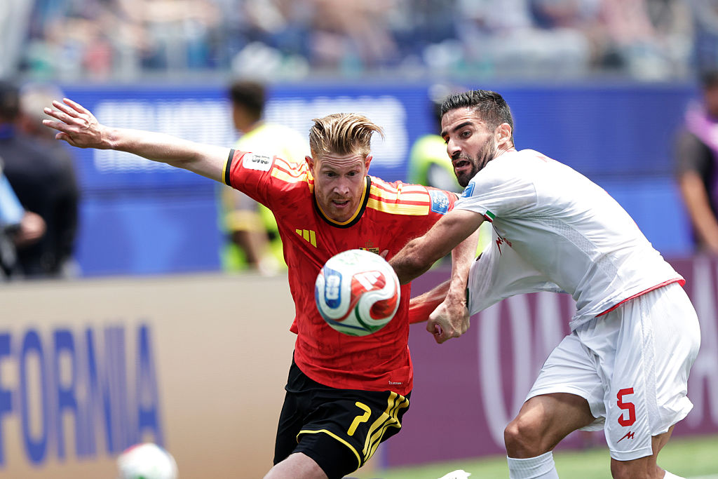 Lesgól, piros lap és elképesztő bravúrok: Belgium Iránnal sem bírt