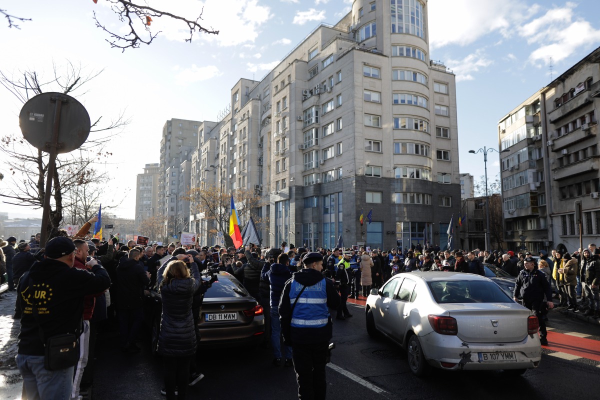 Protest AUR la sediul ASF, circulație blocată pe Splaiul Independenței