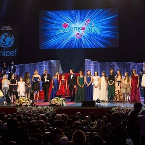 O fetiță din România, premiată la Festivalul San Remo Junior. A impresionat cu o melodie din repertoriul lui Charles Aznavour | FOTO & VIDEO
