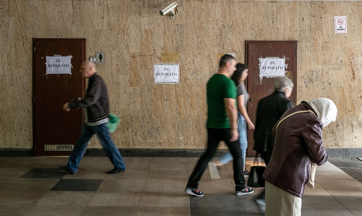 FOTOREPORTAJ | Fața murdară a Centrului Vechi din București, capitală vizitată anual de 1,2 milioane de turiști străini