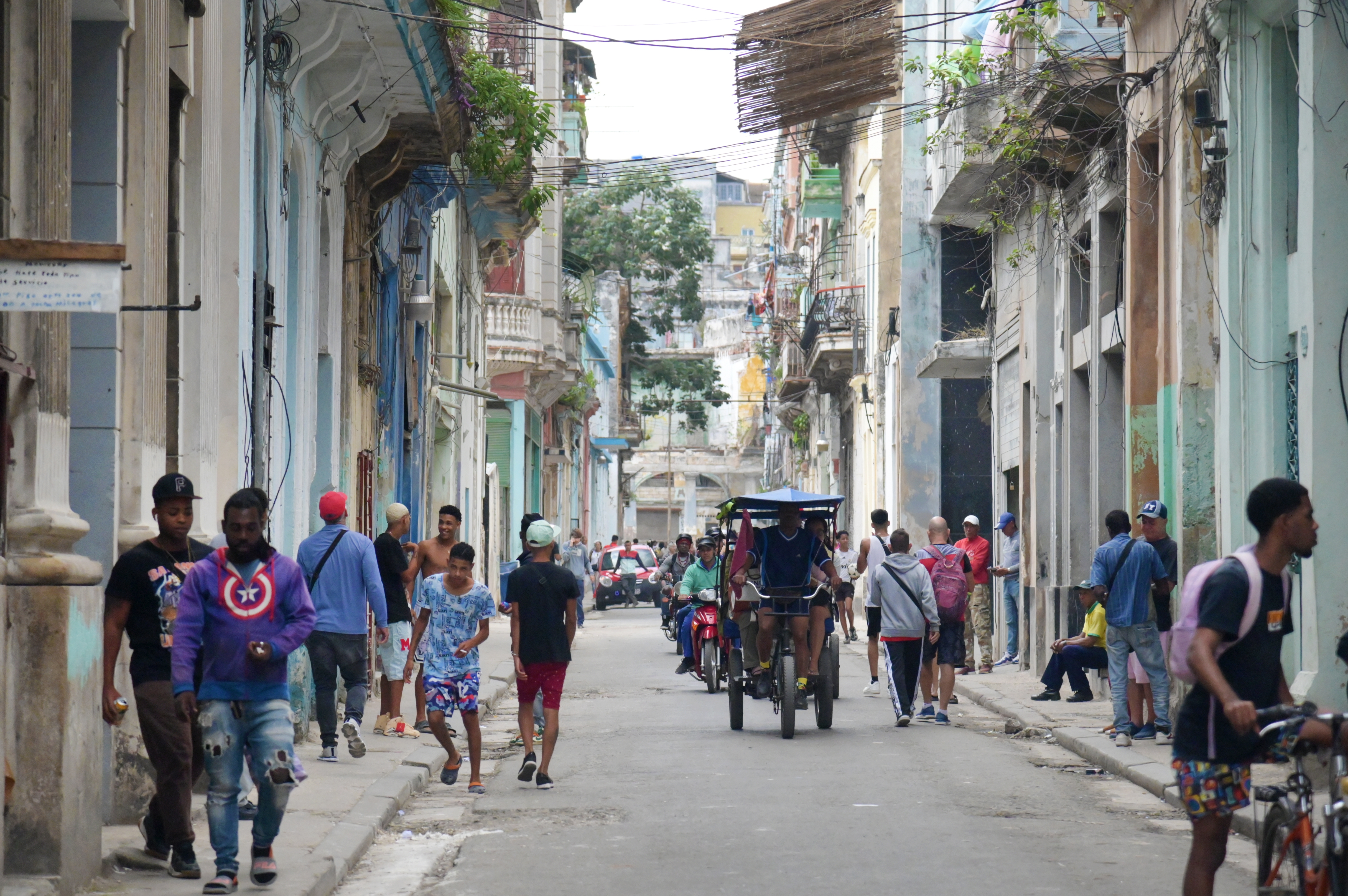 Cuba se confruntă cu cea mai gravă criză economică. Locuitorii părăsesc insula în valuri din cauza sărăciei