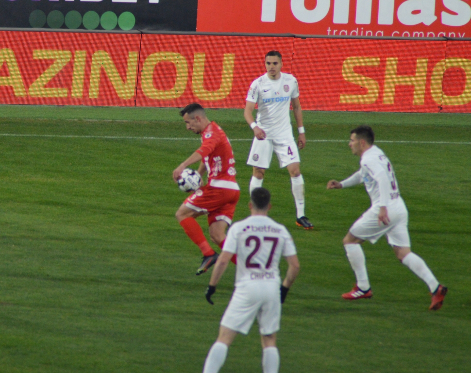 Liga 1, etapa a 26-a. FCSB, salvată de Florin Tănase, în prelungirile meciului cu Mediașul