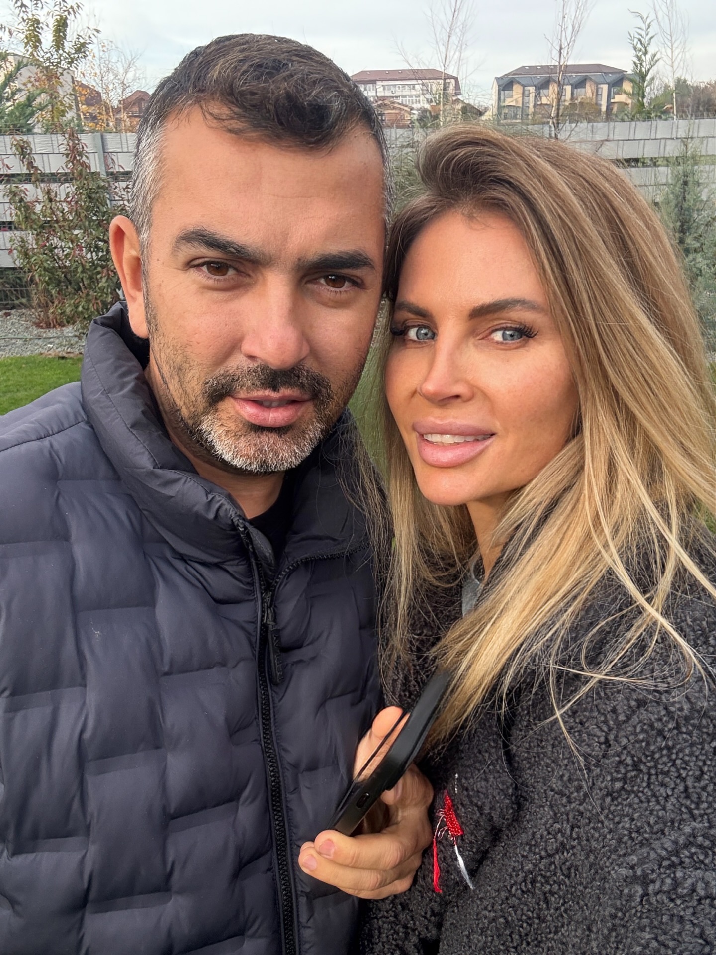 Andreea Bănică iese la atac! Pe cine nu are cântăreața la suflet: „Stai în online și dai sfaturi de mamă, că le știm pe toate”