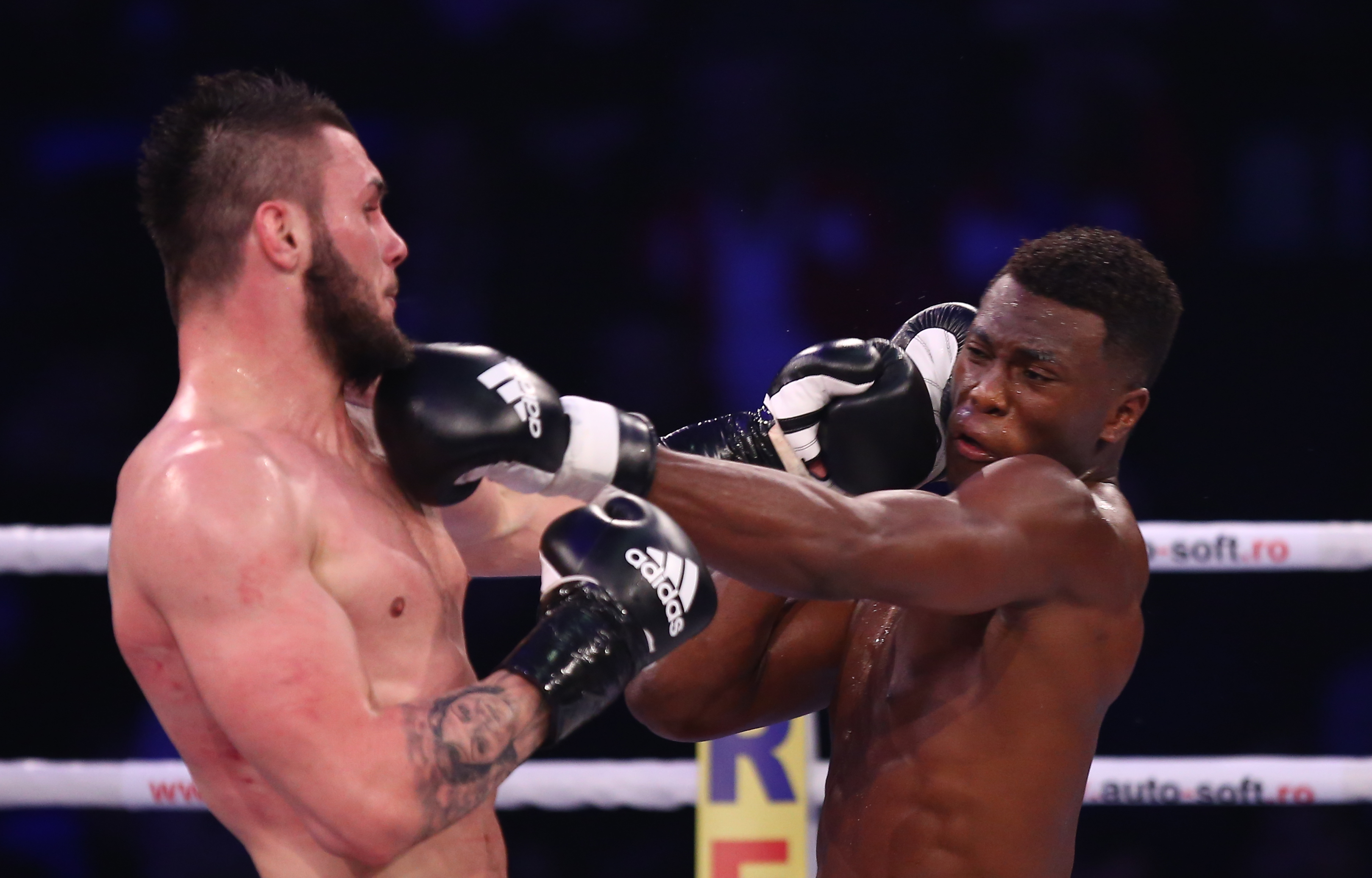 Meciul în urma căruia Amansio Paraschiv a devenit campion mondial Superkombat New Heroes! VIDEO& FOTO