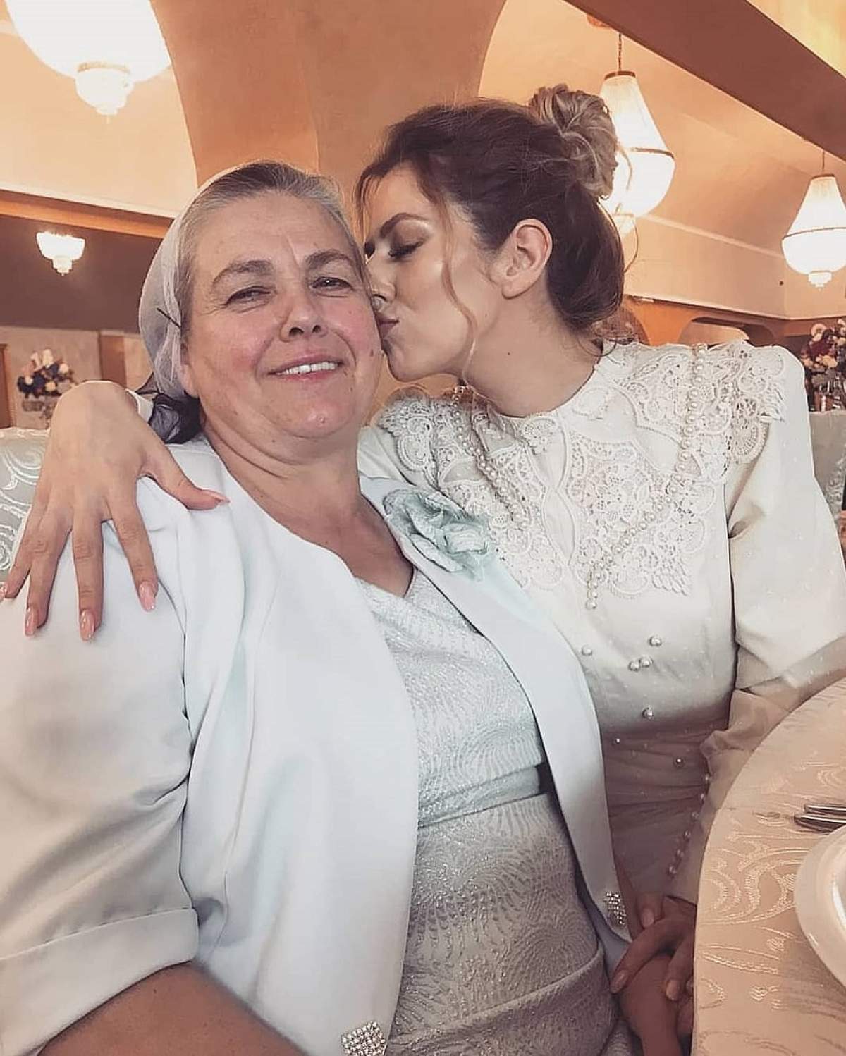 Imagini cu Lidia Buble și mama ei