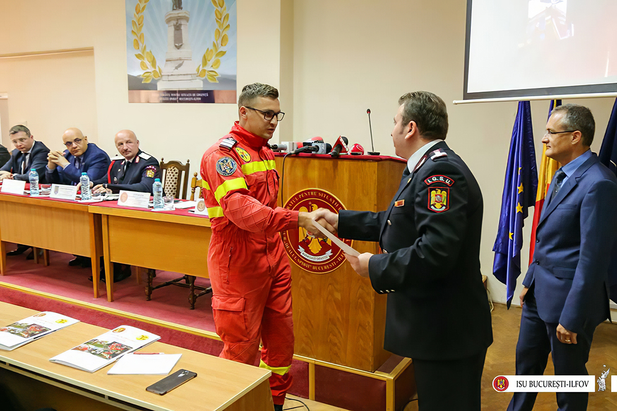 Nu sunt pregătiți pentru dezastre, dar sunt ași la festivități de premiere﻿. Activitatea ISU, o mare de festivități de aniversare și premiere în care șeful Orlando Șchiopu este maestru de ceremonii