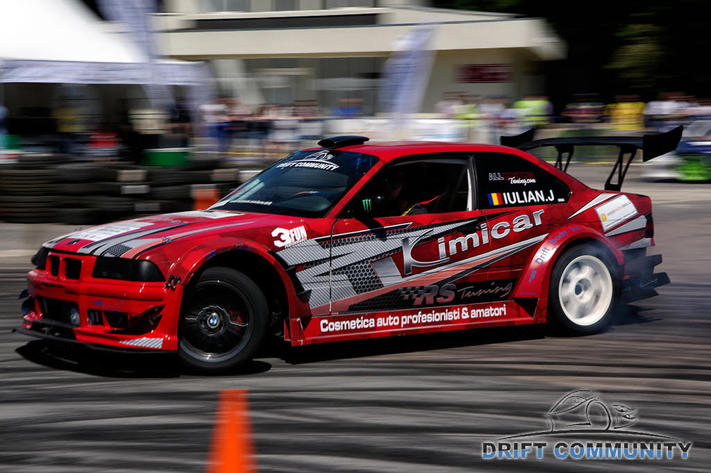 Aşii driftului au topit asfaltul! Cei mai buni piloţi s-au întrecut într-un spectacol impresionant / GALERIE FOTO