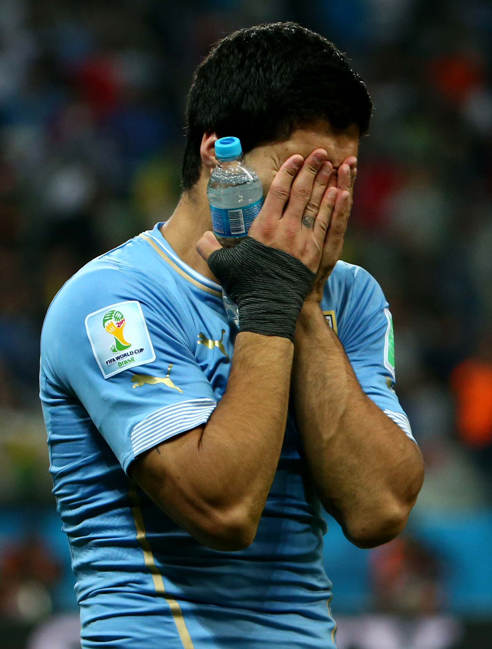 VIDEO / Presa: ”God save the LUIS”. Barcelona dă o avere pe ”CANIBAL” 