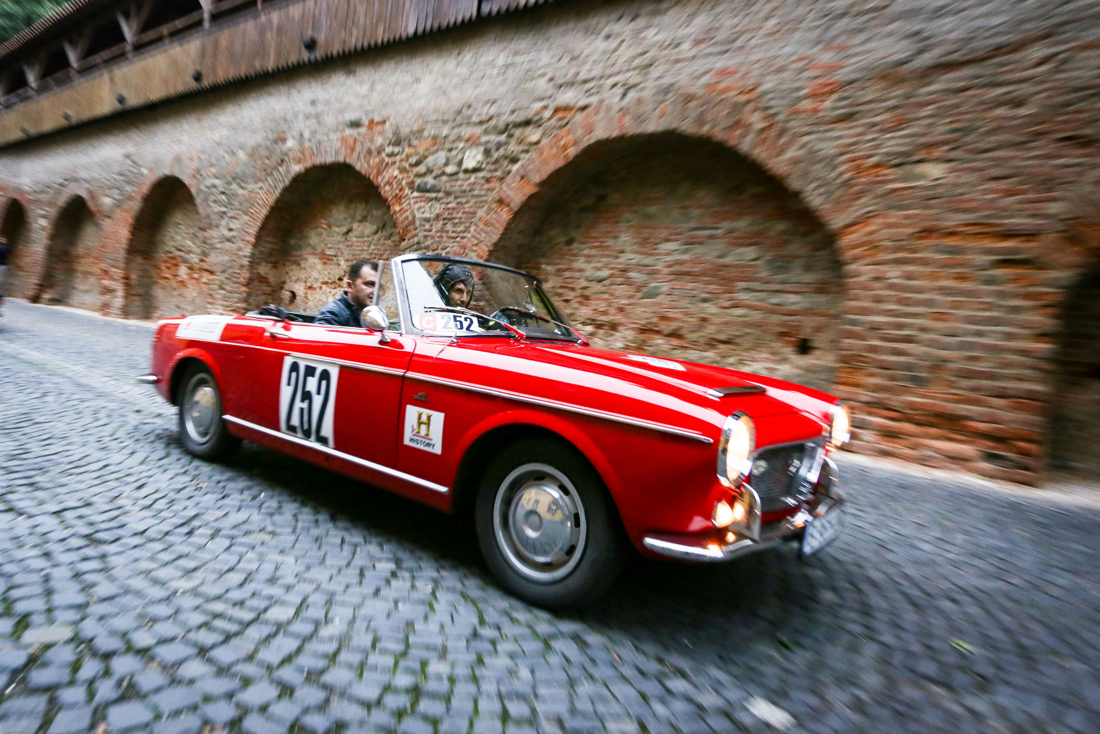 În 2016, Sibiul e capitala mașinilor legendare. Sibiu Rally Challenge, în calendarul Federației Internaționale de Vehicule Istorice