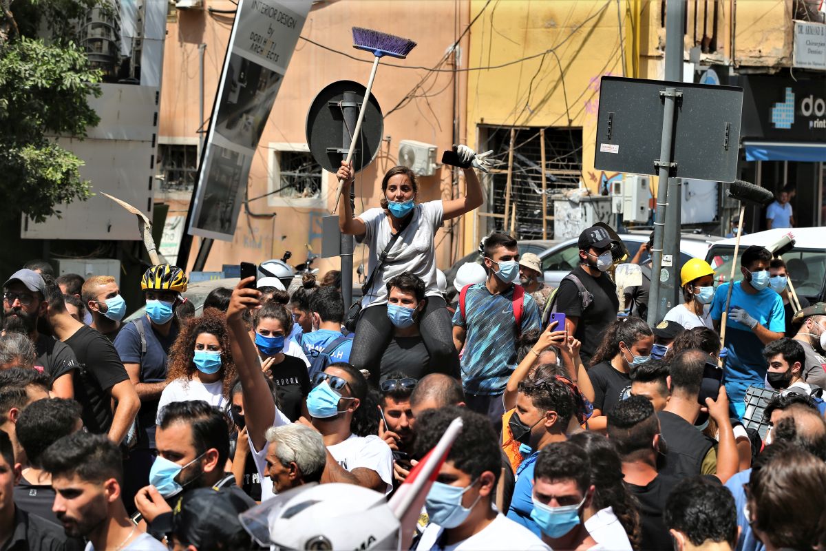 Săptămâna în imagini | Furie și disperare după tragedia din Beirut, un pic de optimism în Genova, la inaugurarea noului pod