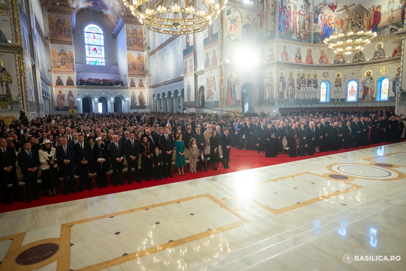 Cum arată Catedrala Mântuirii Neamului în interior. Imagini transmise de Biserica Ortodoxă, pentru că presa a fost interzisă
