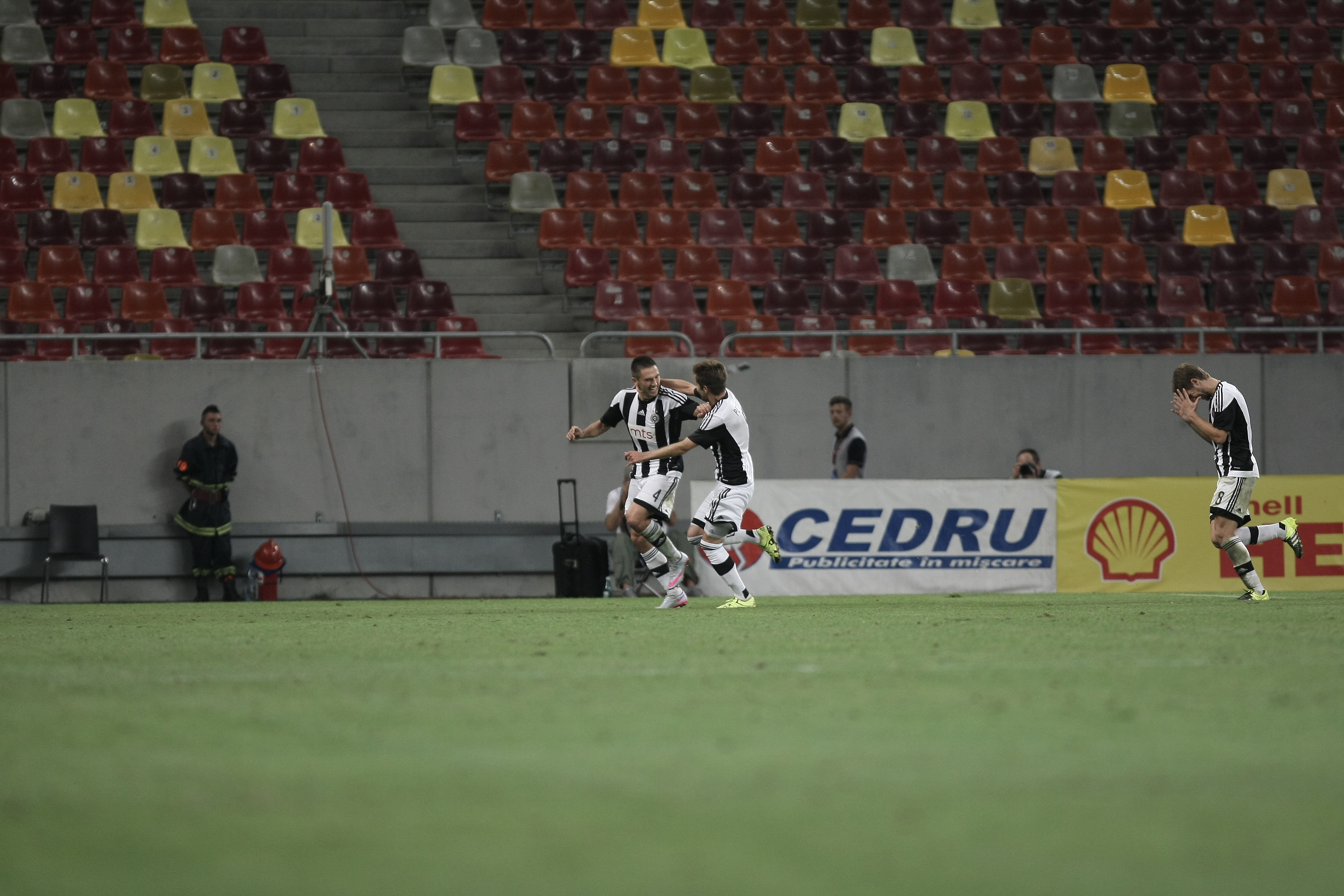 Steaua - Partizan 1-1 (Liga Campionilor, turul III preliminar, prima manșă). Gigi s-a rugat, Varela a egalat, iar calificarea în play-off se decide în infernul de la Belgrad / LIVE BLOG & VIDEO