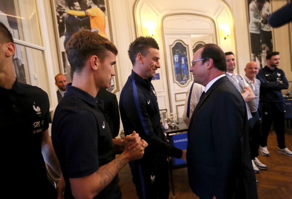 Euro 2016. Francezii au fost încurajați de președintele François Hollande, care i-a vizitat pe les Blues la Clairfontaine  GALERIE FOTO