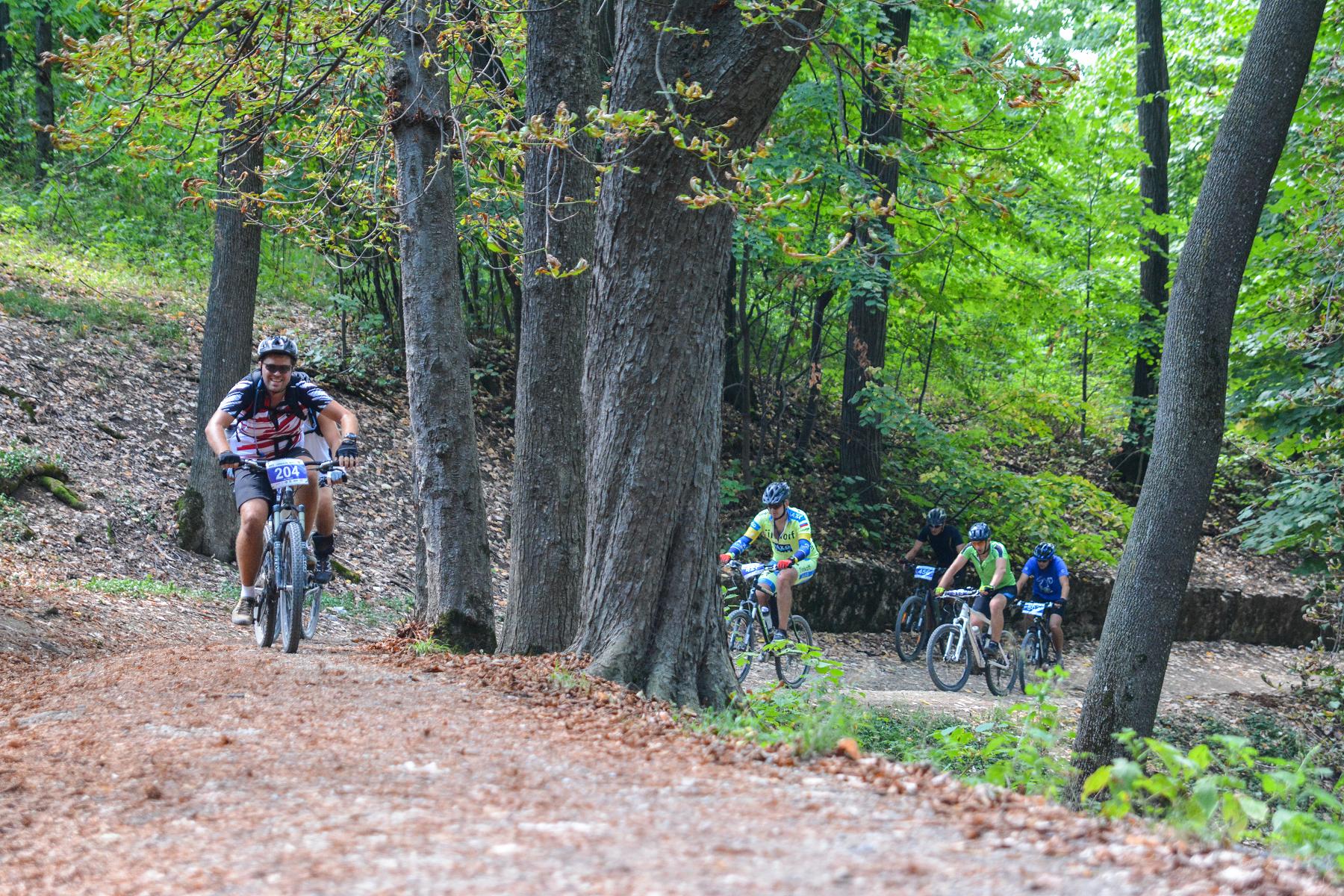 ”Livada cu Cireși” - o escapadă ciclistă cu infuzii de adrenalină / GALERIE FOTO