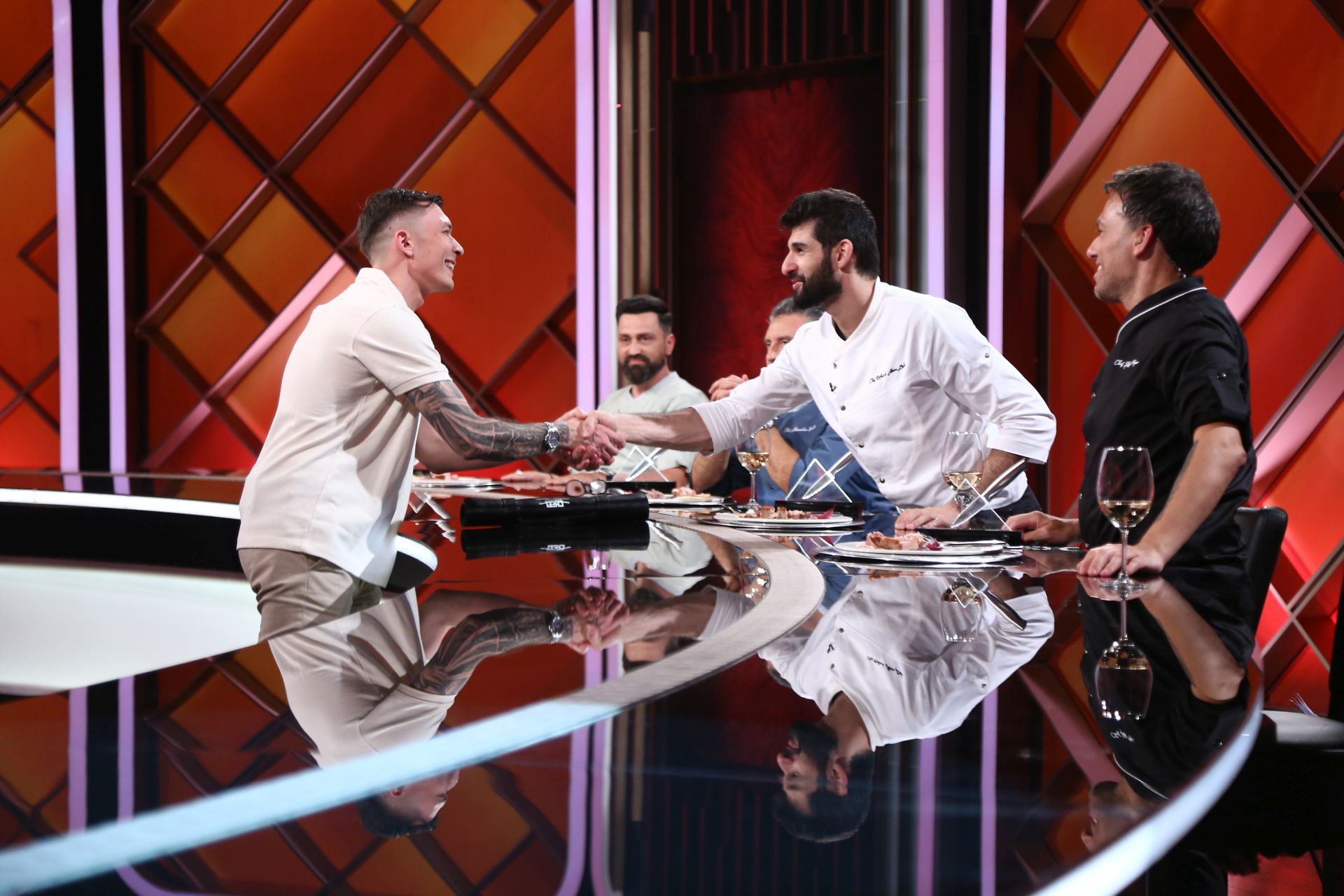 Chefi la cuțite 20 noiembrie 2024. Alexia și Aris Eram, impresionați de preparatul lui Richard Abou Zaki