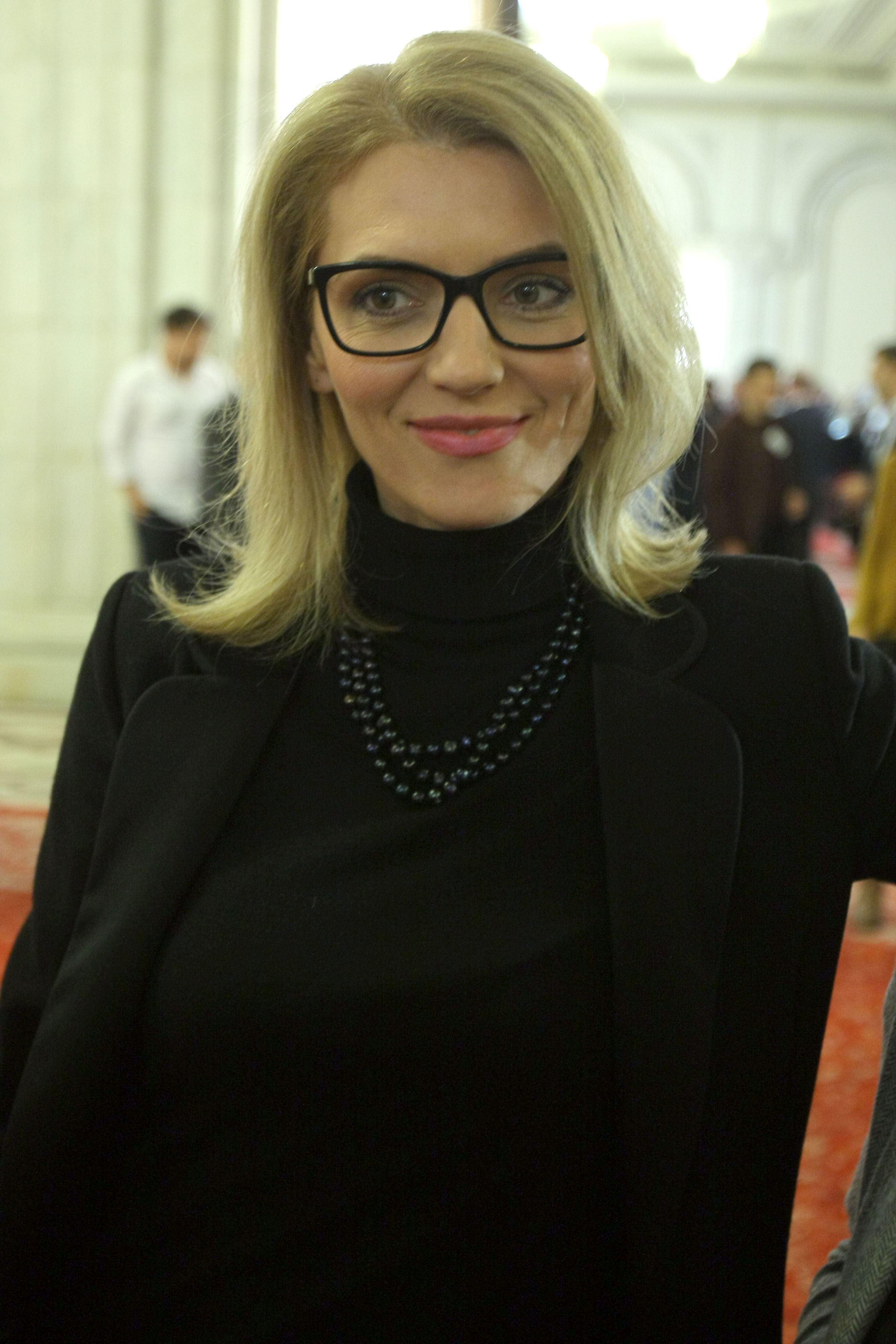 Atunci și Acum: Alina Gorghiu, avocata din Tecuci, prima femeie care a devenit președinte al Partidului Național Liberal