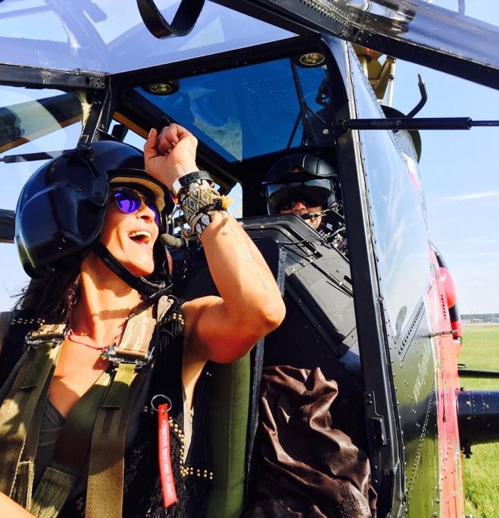 EXCLUSIV/Mihaela Rădulescu a ajuns la manșă datorită bunicului ei. “M-a dus cu avionul ca să mă scape de tusea măgărească”